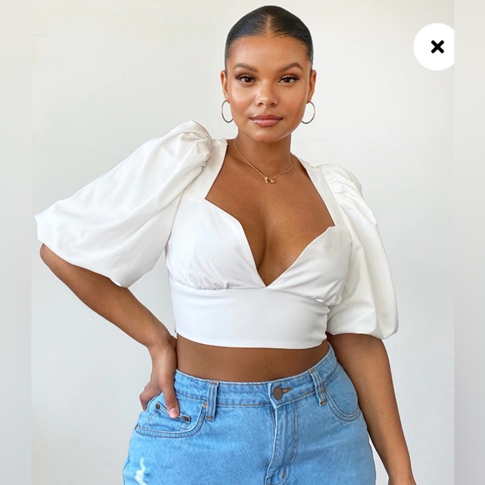 NWT. Prettylittlething White Crop Puff Sleeve Top, Size 4X